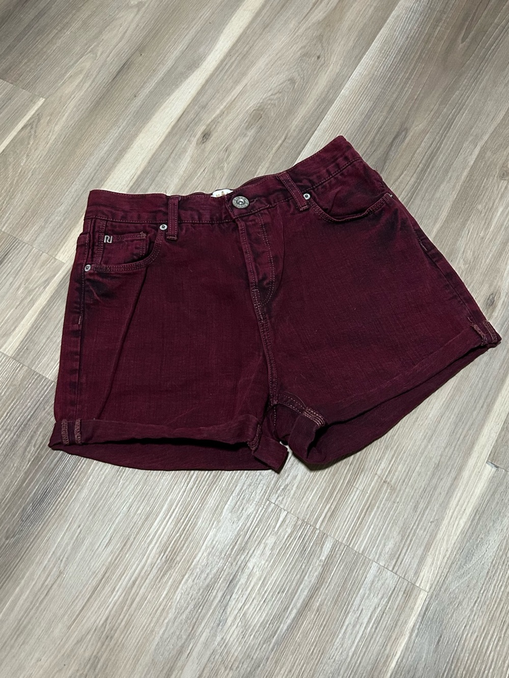 Women’s High-Rise Shorts in Burgundy wash